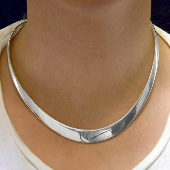 Sterling Silver 925 Solid Sterling Heavy V Neck Cuff Necklace - Picture 6 of 11